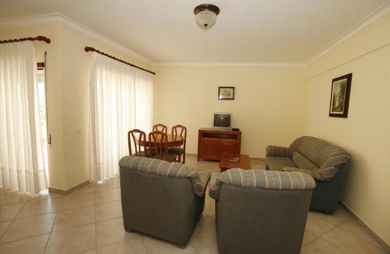 Apartamentos Coral Do Vau Portimao Exterior photo