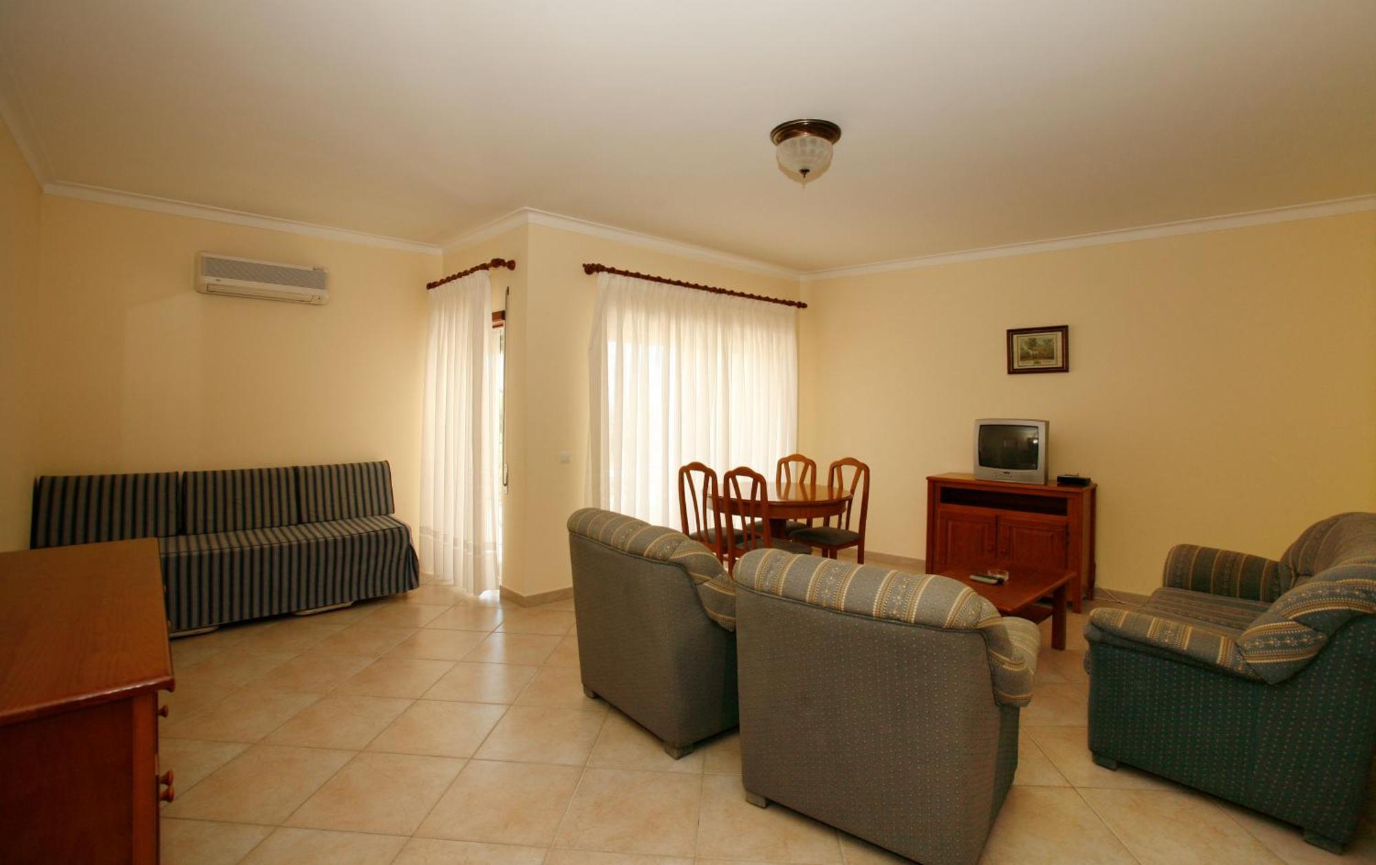 Apartamentos Coral Do Vau Portimao Exterior photo