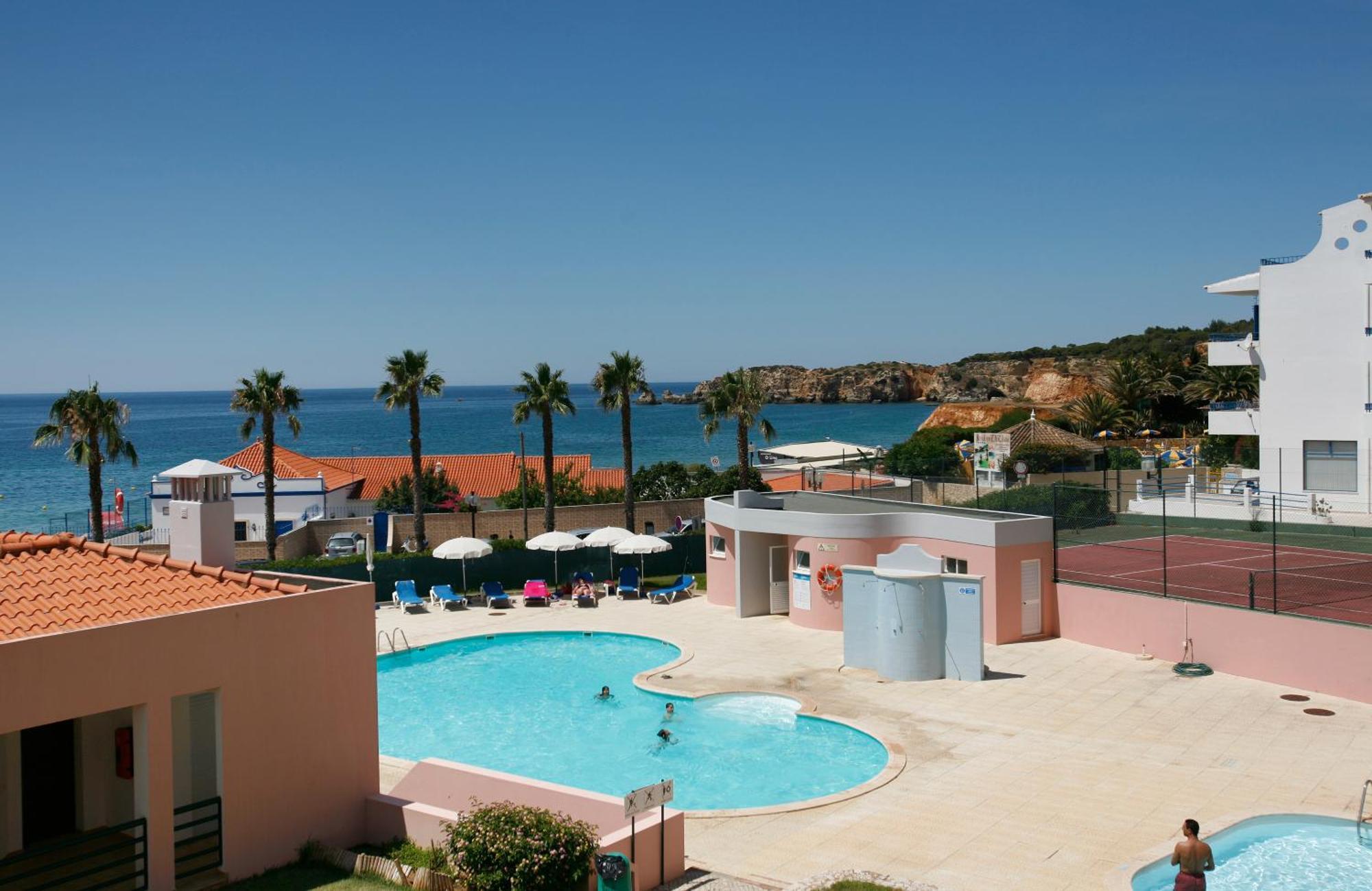 Apartamentos Coral Do Vau Portimao Exterior photo