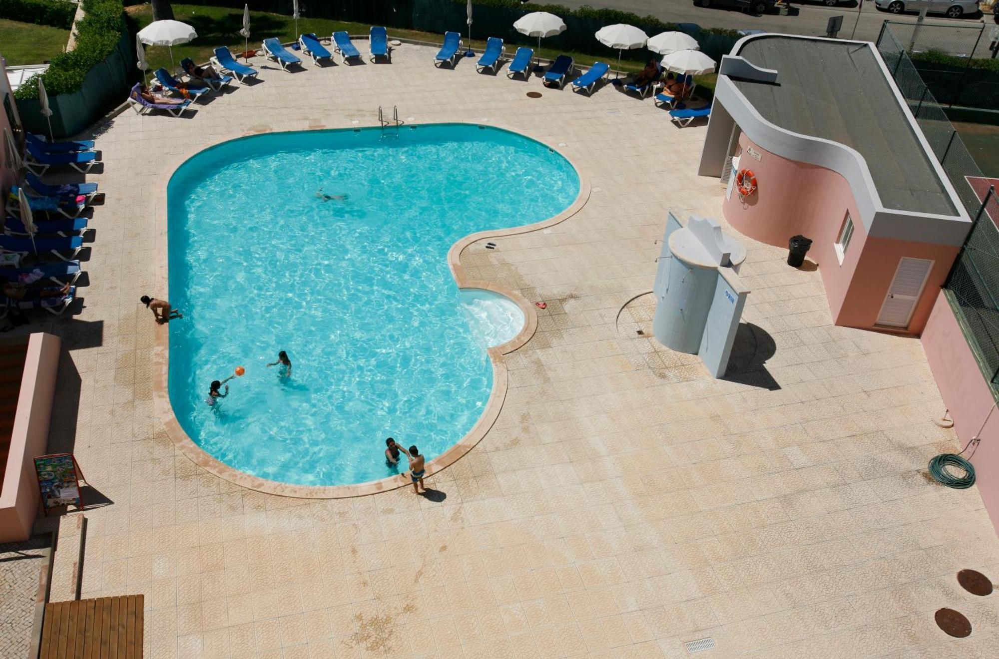 Apartamentos Coral Do Vau Portimao Exterior photo