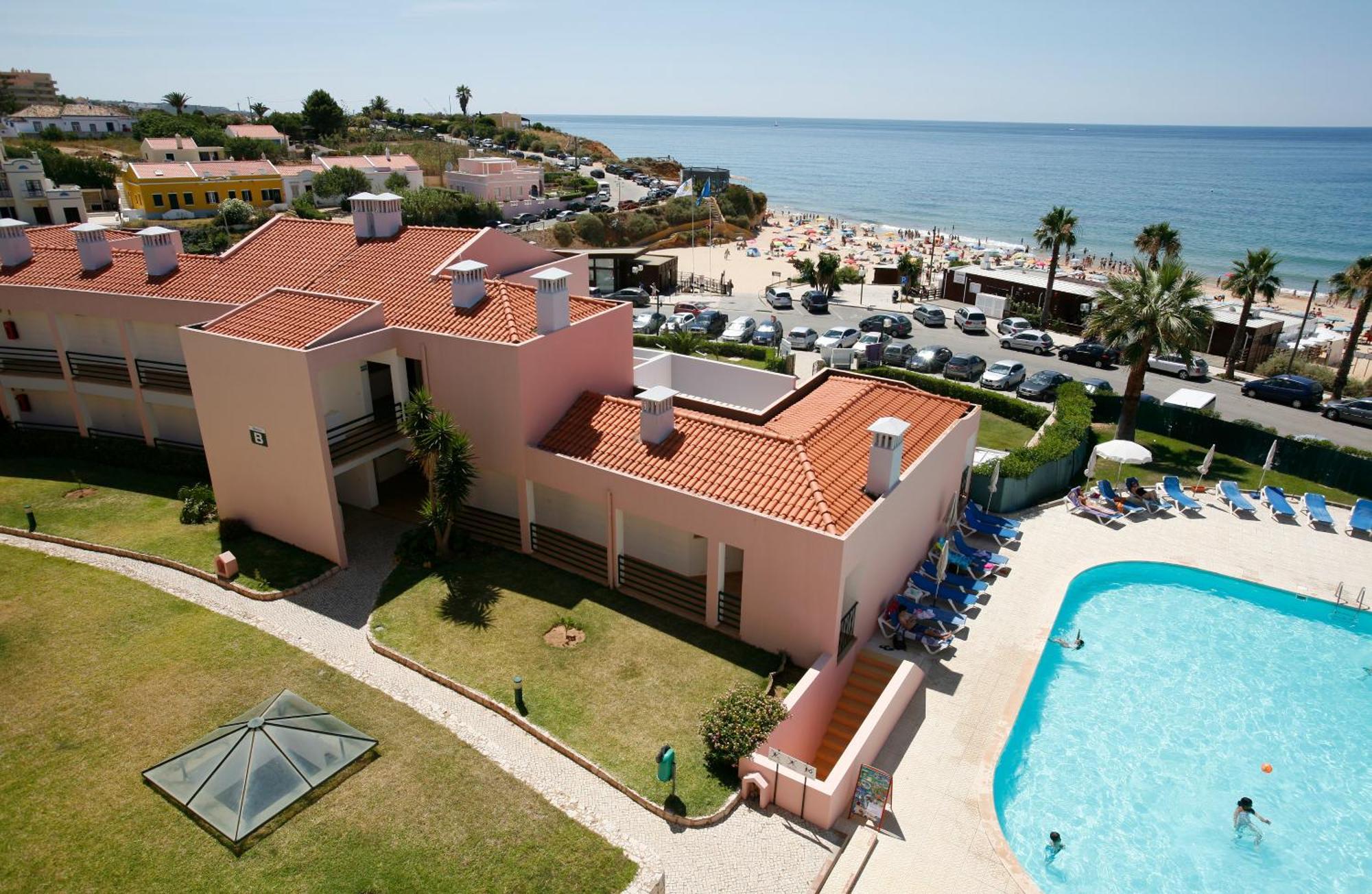Apartamentos Coral Do Vau Portimao Exterior photo