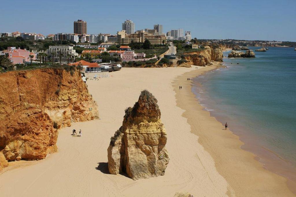 Apartamentos Coral Do Vau Portimao Exterior photo