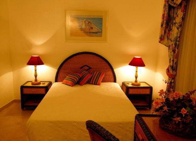 Apartamentos Coral Do Vau Portimao Exterior photo
